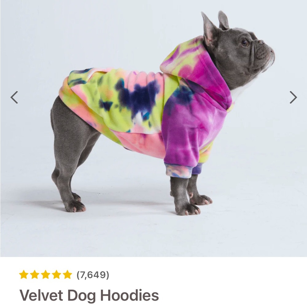 Sleeveless tie-dye sweatshirt with a hood for dogs. This is size M